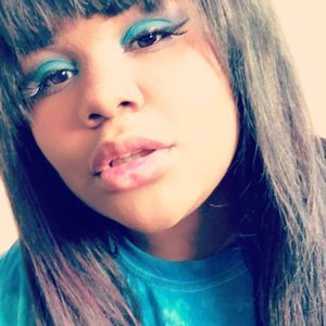 Meet your Posher, Renee